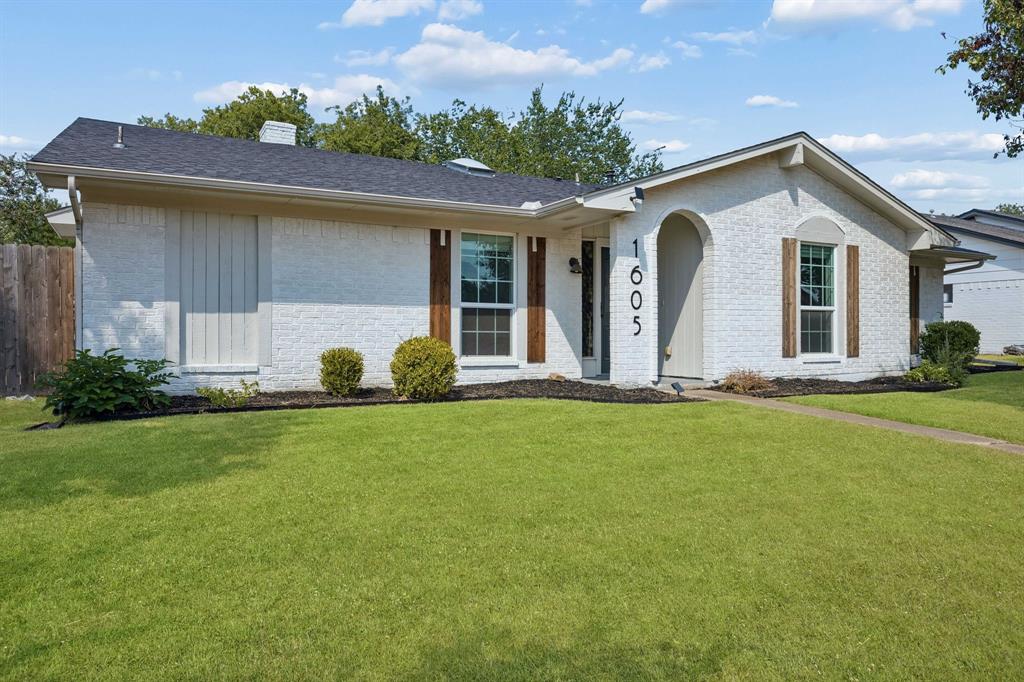 1605 Versailles Drive
