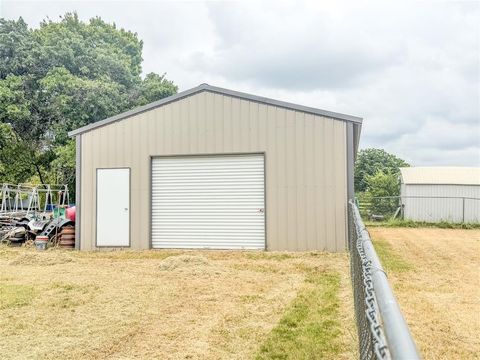 Tiny photo for 205 County Road 1794, Sunset, TX 76270 (MLS # 21341309)