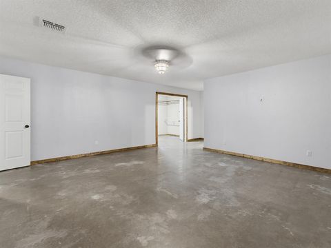 Tiny photo for 205 County Road 1794, Sunset, TX 76270 (MLS # 21341309)
