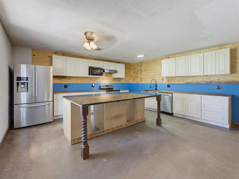 Tiny photo for 205 County Road 1794, Sunset, TX 76270 (MLS # 21341309)