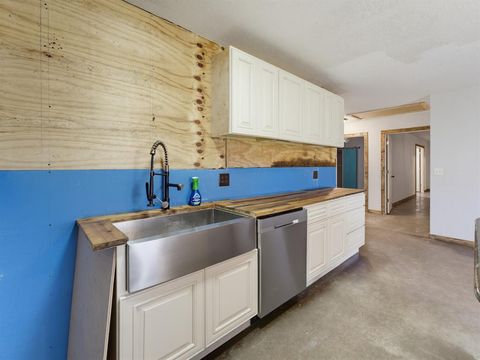 Tiny photo for 205 County Road 1794, Sunset, TX 76270 (MLS # 21341309)