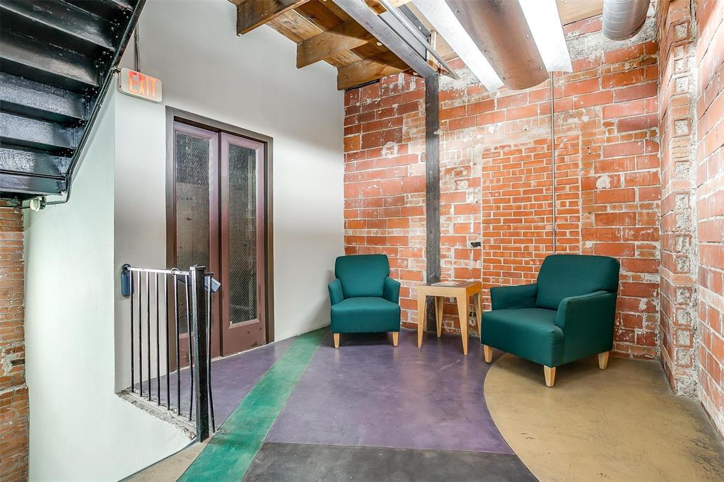 Elm Place Residences - Residential