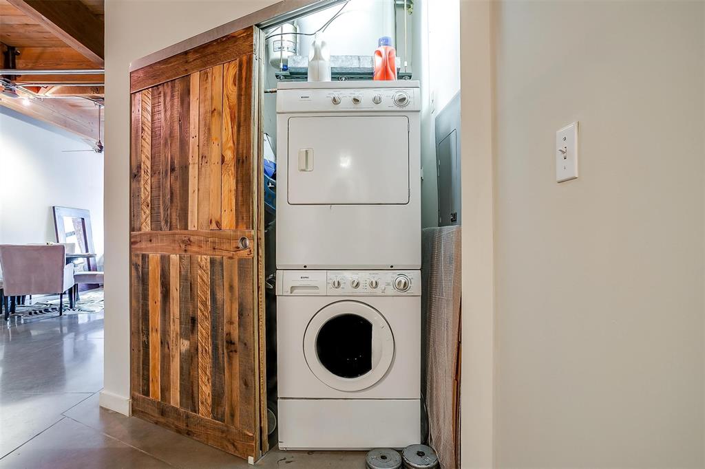 Elm Place Residences - Residential