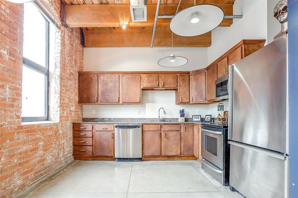 Elm Place Residences - Residential