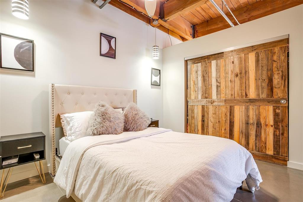 Elm Place Residences - Residential