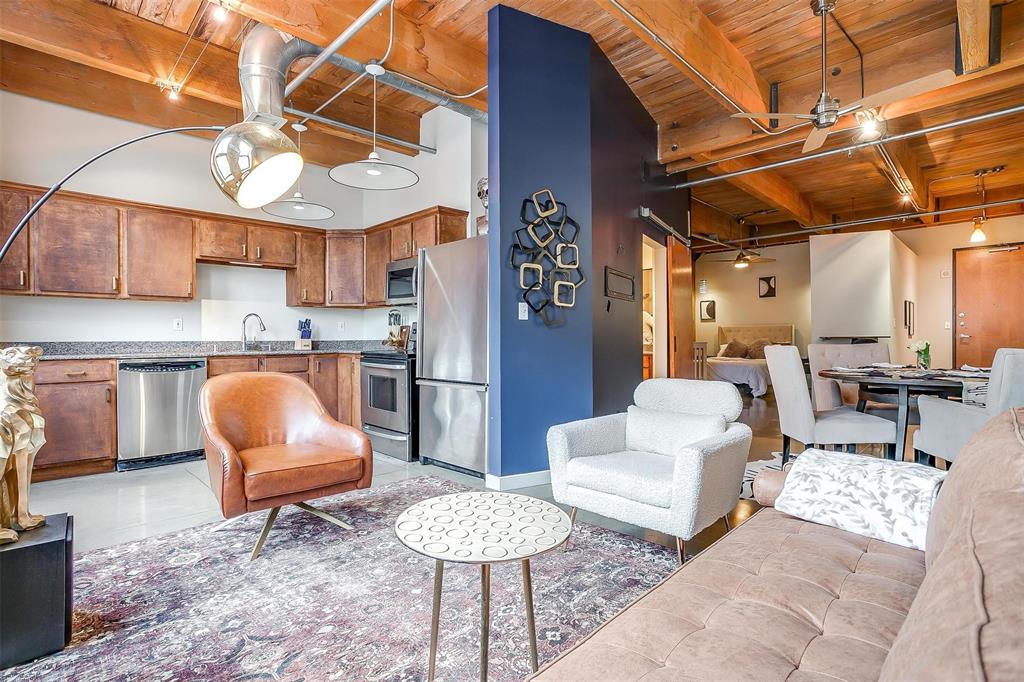 Elm Place Residences - Residential