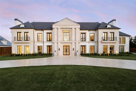 Photo of 5216 Palomar Lane, Dallas, TX 75229 (MLS # 21329572)