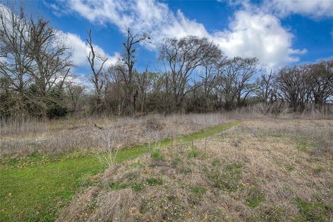 Tiny photo for 19408 County Road 4072, Kemp, TX 75143 (MLS # 21195235)