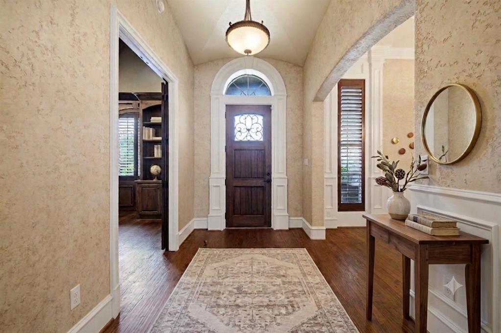 7713 Silverleaf Drive