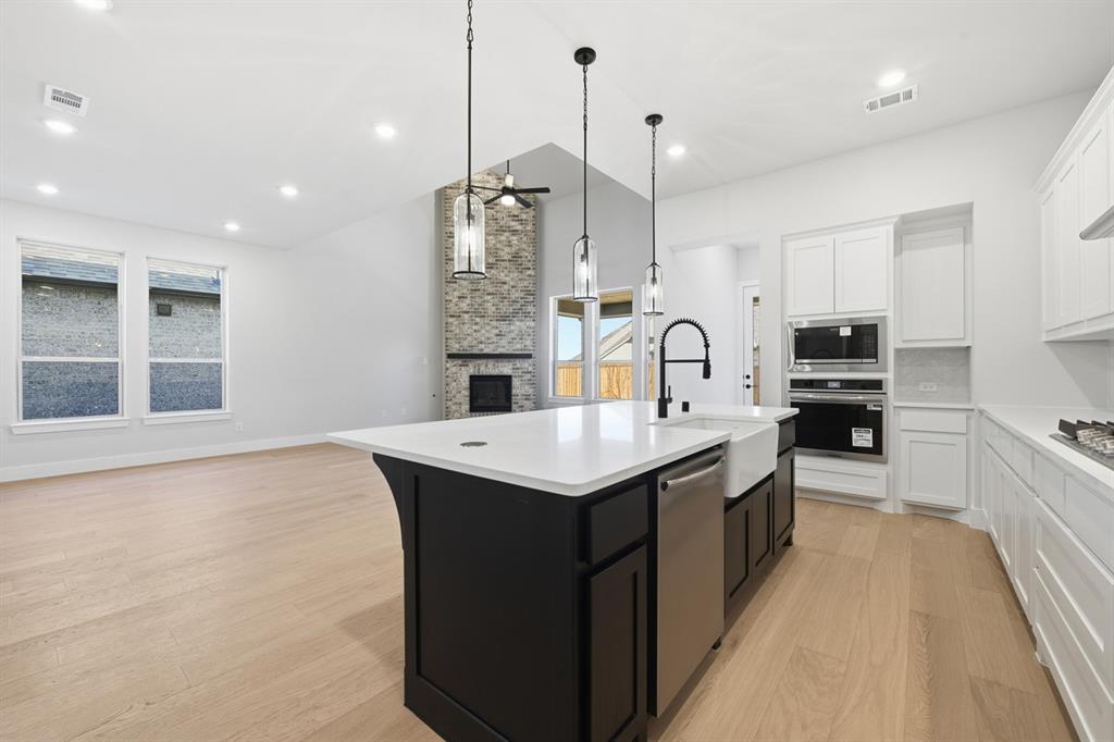 4118 Windy Point Road