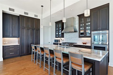 Tiny photo for 500 Throckmorton Street #3601, Fort Worth, TX 76102 (MLS # 21235738)