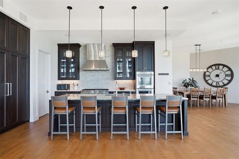 Tiny photo for 500 Throckmorton Street #3601, Fort Worth, TX 76102 (MLS # 21235738)