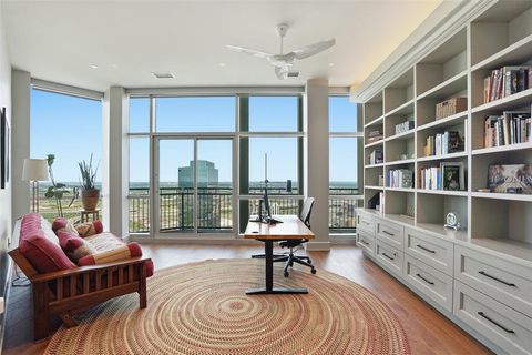 Tiny photo for 500 Throckmorton Street #3601, Fort Worth, TX 76102 (MLS # 21235738)