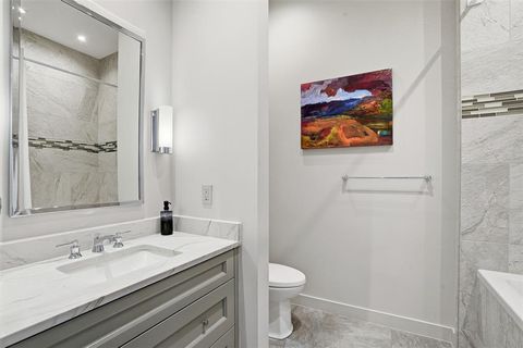 Tiny photo for 500 Throckmorton Street #3601, Fort Worth, TX 76102 (MLS # 21235738)