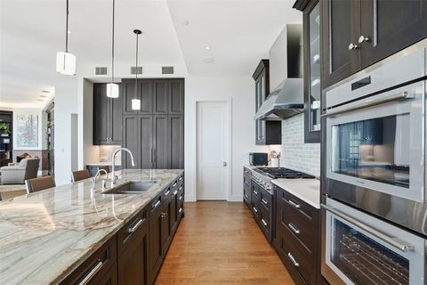 Tiny photo for 500 Throckmorton Street #3601, Fort Worth, TX 76102 (MLS # 21235738)