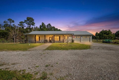 Photo of 256 County Road 2749, Mineola, TX 75773 (MLS # 21404075)