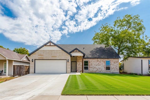 Photo of 808 Wilkinson Drive, Mesquite, TX 75149 (MLS # 21387638)