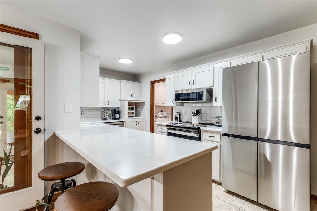 14055 Red Oak Circle N