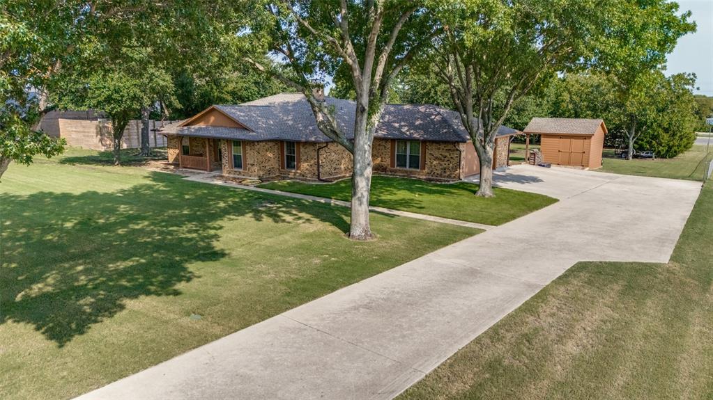 14055 Red Oak Circle N