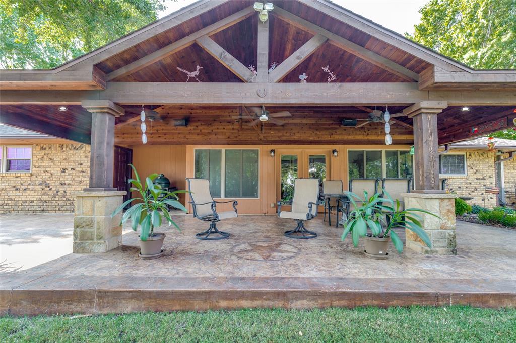 14055 Red Oak Circle N