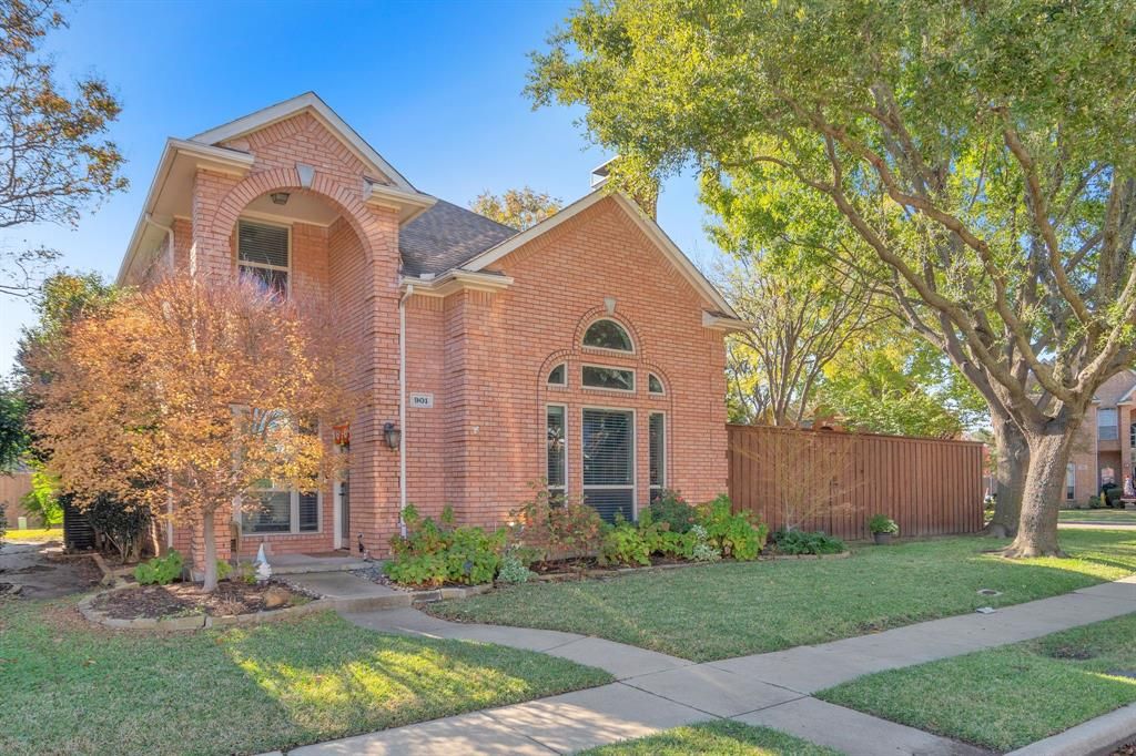 Photo of 901 Brentwood Drive, Coppell, TX 75019 (MLS # 21126806)