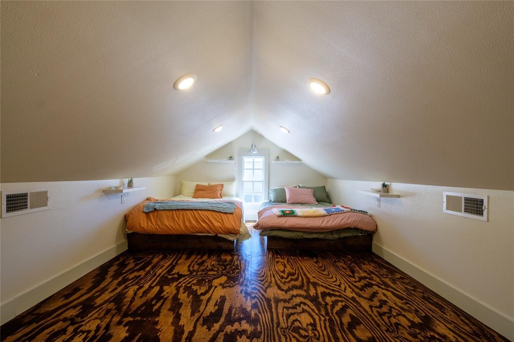 Eikel & Bruestedt - Residential