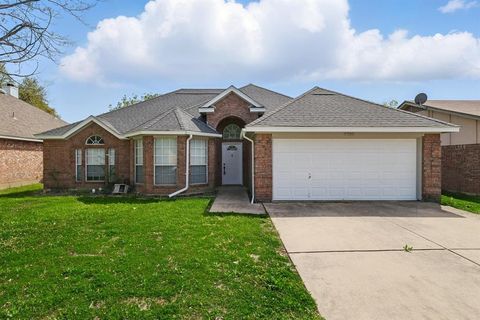 3720 Longstraw Drive Fort Worth TX 76137