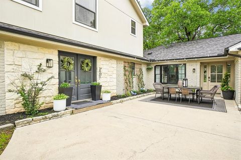 Photo of 2201 Fawkes Lane, Keller, TX 76262 (MLS # 21253030)