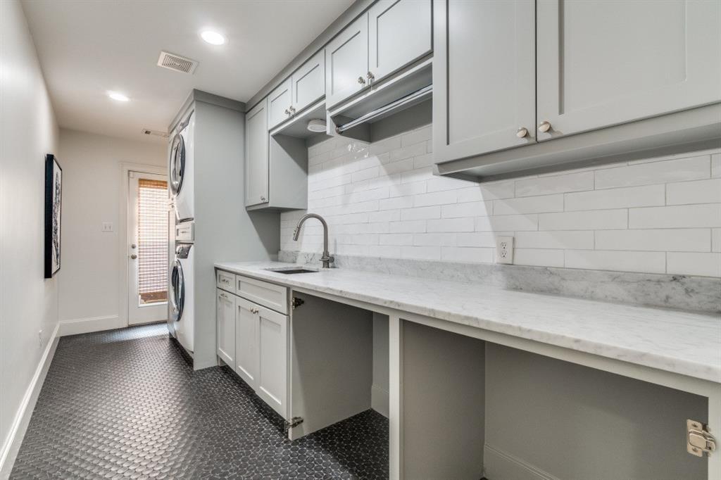 Janmar Circle Sec 04 - Residential