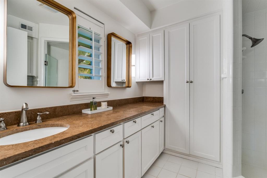 Janmar Circle Sec 04 - Residential