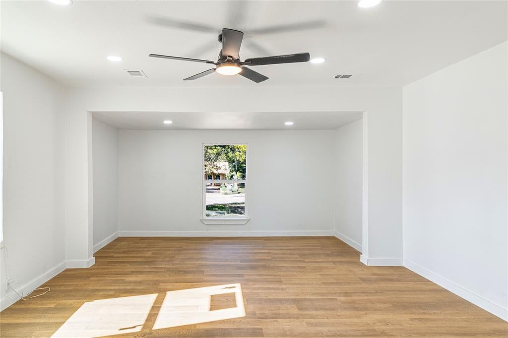 Photo of 5130 Patonia Avenue, Dallas, TX 75241 (MLS # 21420153)