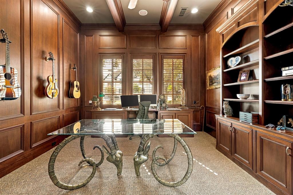 5213 Lakecreek Court