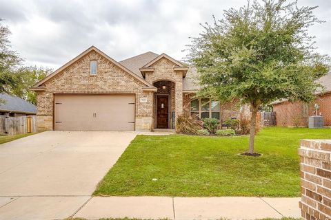 713 Brandt Street Grandview TX 76050