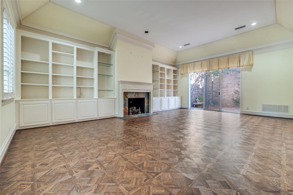 34 Stonecourt Circle