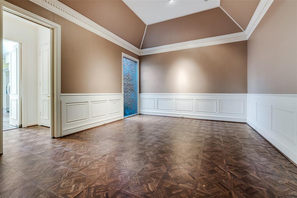 34 Stonecourt Circle