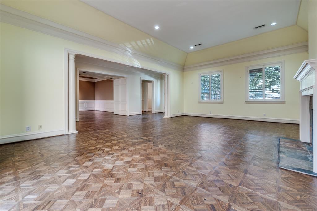 34 Stonecourt Circle