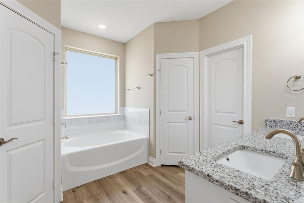 NOLAN FARMS - Residential