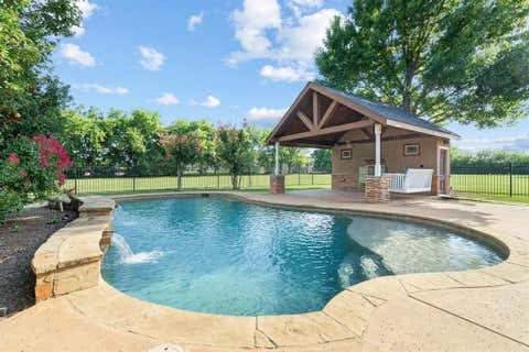 Photo of 2505 Winthrop Hill Road, Denton, TX 76226 (MLS # 21305525)