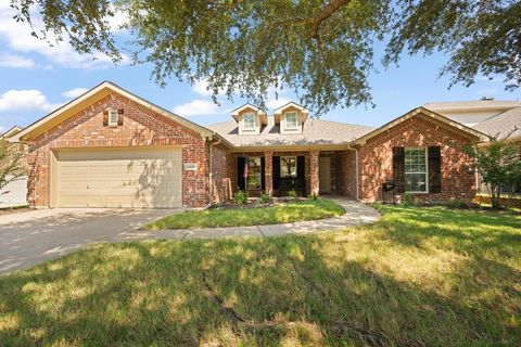 1929 Mary Ann Lane Burleson TX 76028