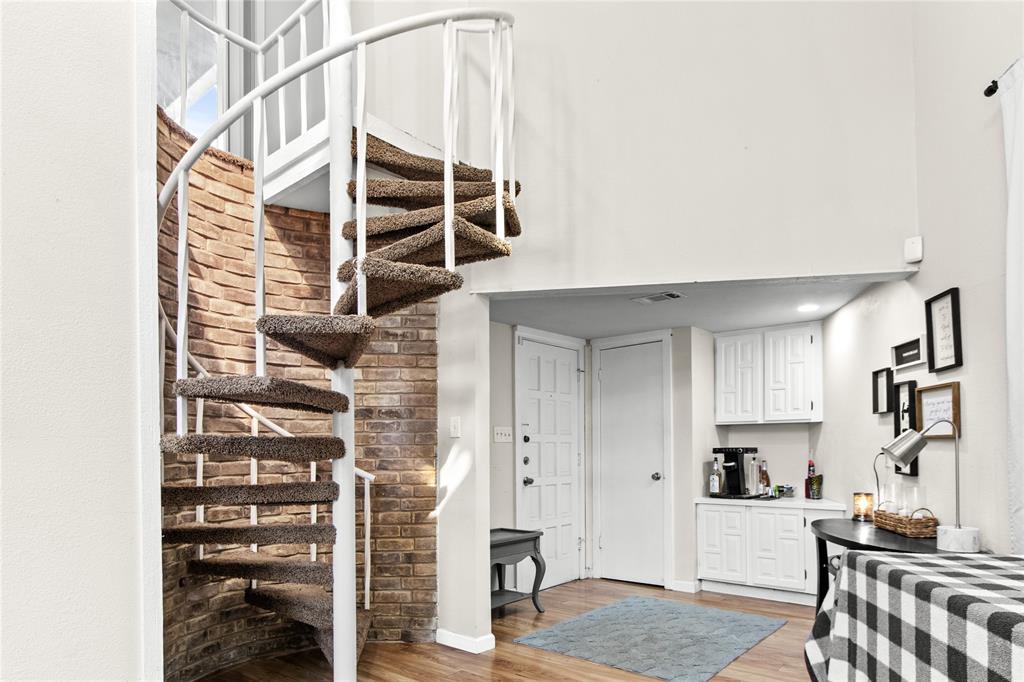 Ambassador Square One - Residential Income