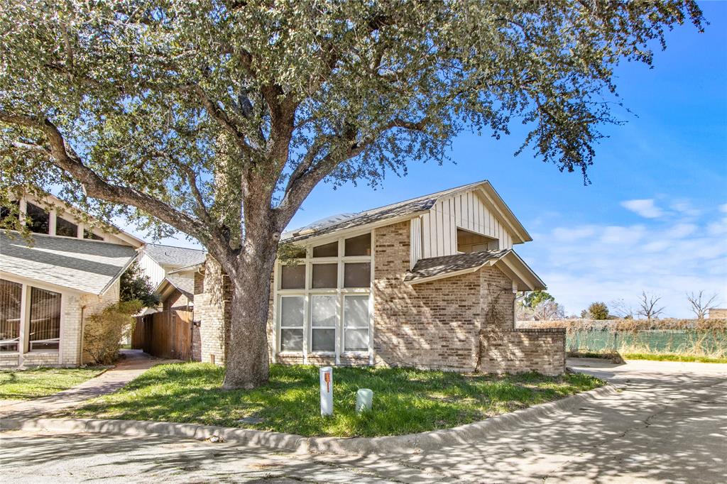 Ambassador Square One - Residential Income