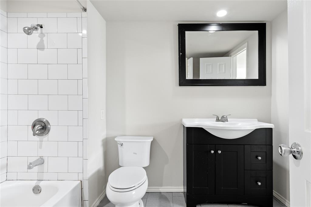 Ambassador Square One - Residential Income