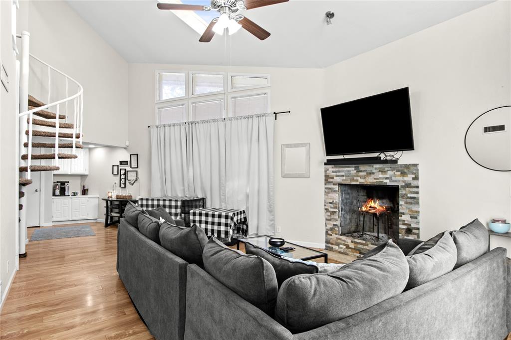 Ambassador Square One - Residential Income