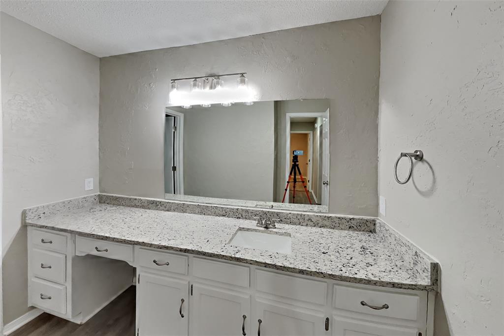 Englewood Estate - Residential Lease