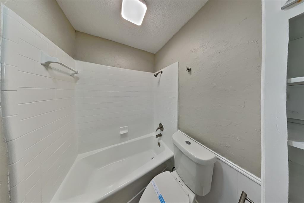 Englewood Estate - Residential Lease