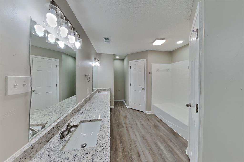 Englewood Estate - Residential Lease