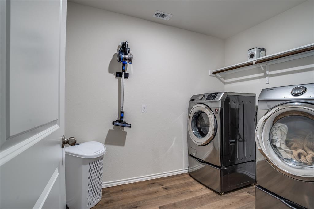 Three Oaks - Residential