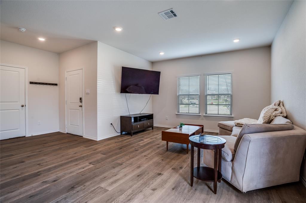 Three Oaks - Residential