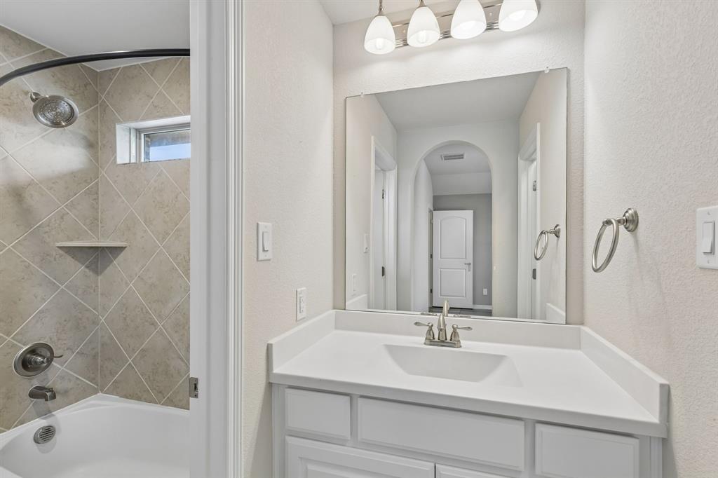 Oglethorpe Village At Savannah - Residential