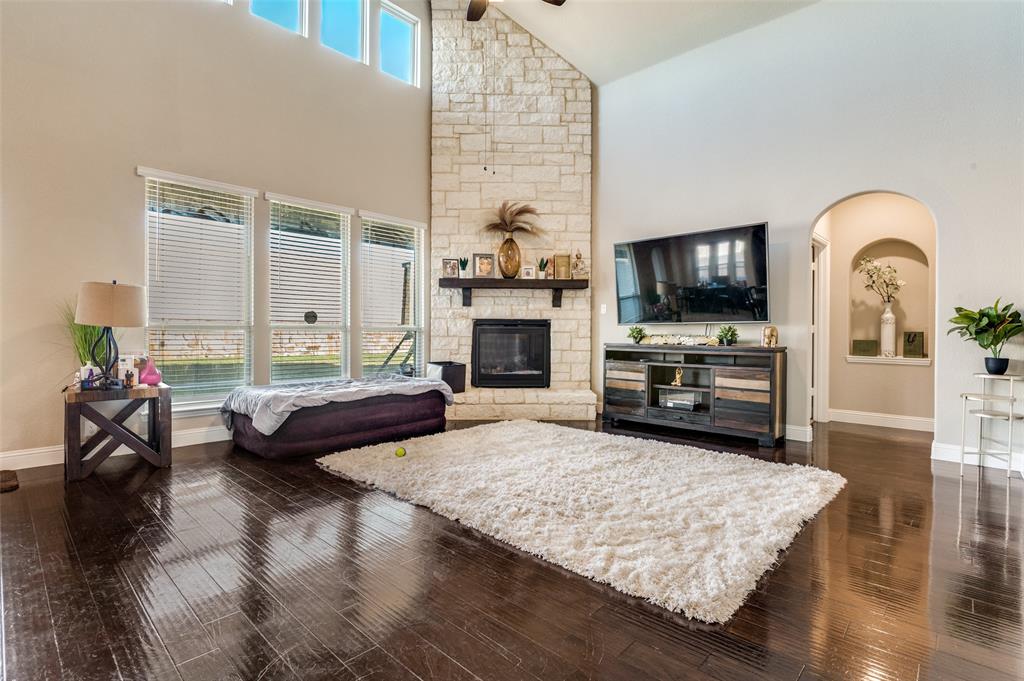1960 Silverleaf Drive